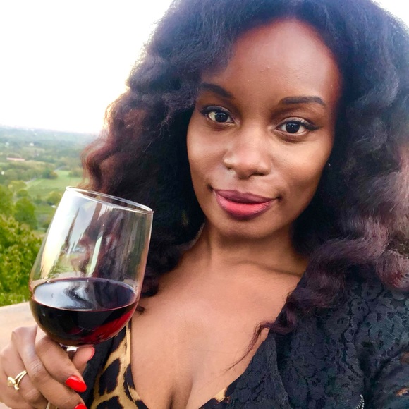 Meet Your Posher - Picture 3 of 3